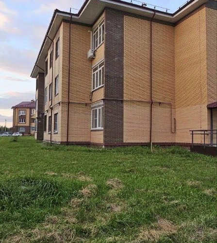 3-комн квартира улица Генерала Донскова, 21к5