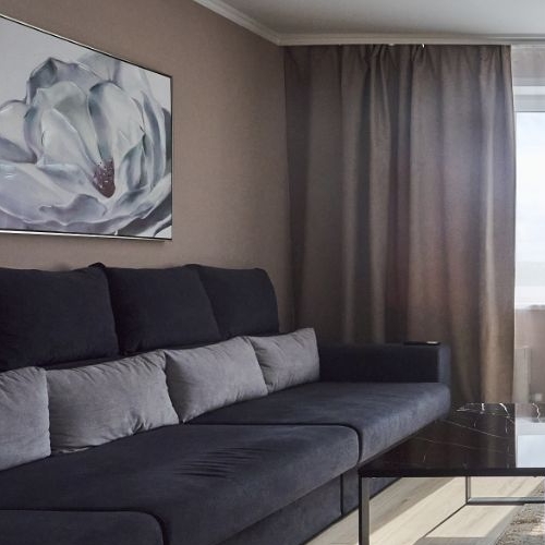 2-комн квартира улица Авиаконструктора Петлякова, 13