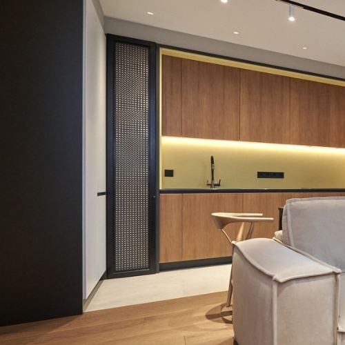 5-комн квартира улица Дыбенко, 7/1