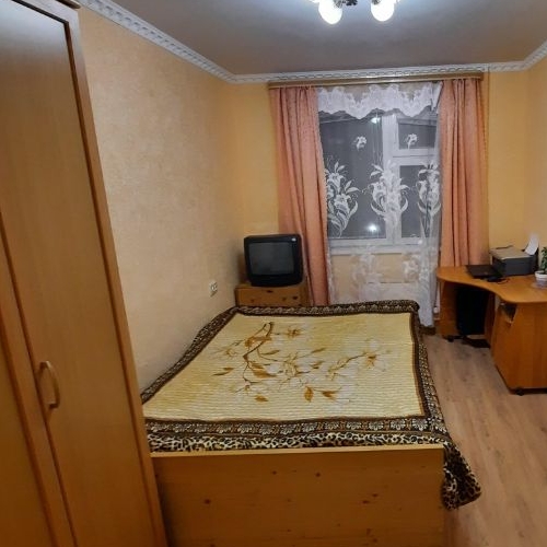 2-комн квартира проспект Защитников Москвы, 8