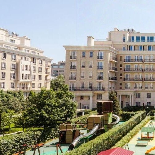 4-комн квартира улица Ефремова, 19к2