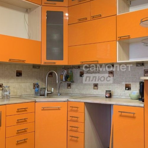 3-комн квартира Октябрьский пгт, улица Спортивная, 1