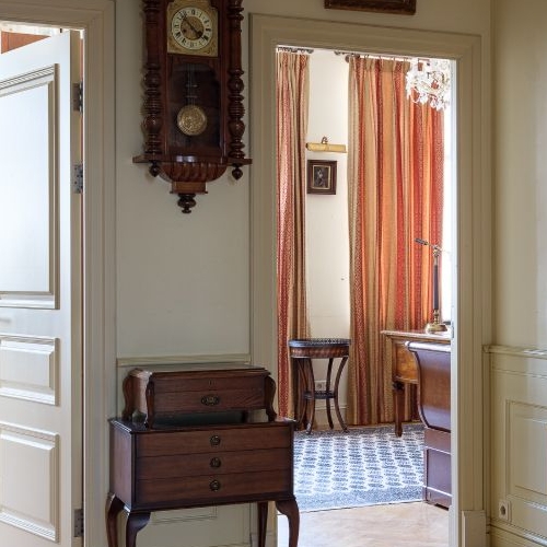 4-комн квартира улица Расплетина, 14