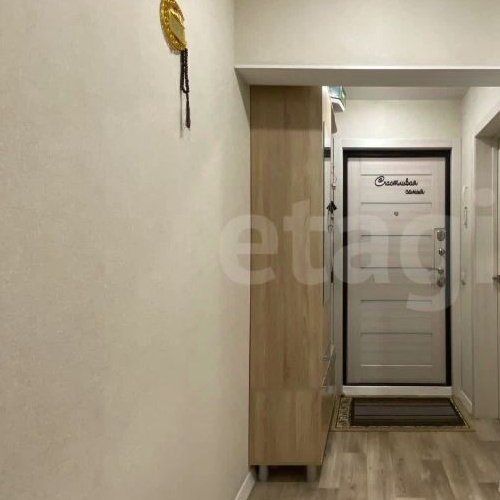 2-комн квартира Имени В.Н. Махалина мкр, 40