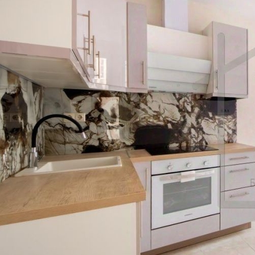 2-комн квартира улица Летчика Осканова,  д. 6