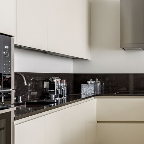 2-комн квартира улица Авиаконструктора Сухого, 2к1