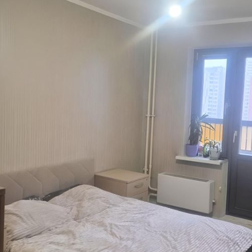 2-комн квартира улица Вертолетчиков, 2