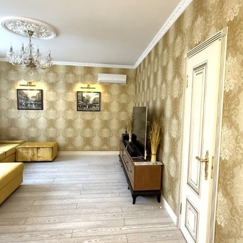 4-комн квартира улица Твардовского, 12к2