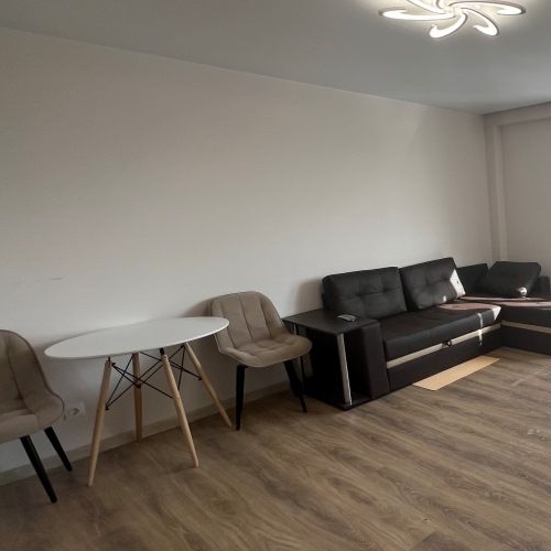 2-комн квартира Имени В.Н. Махалина мкр, 40