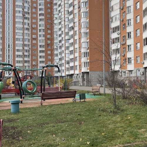 2-комн квартира проспект Защитников Москвы, 8