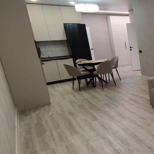 2-комн квартира улица Летчика Осканова, 6