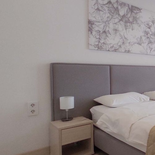 2-комн квартира улица 1-я Леонова, 18