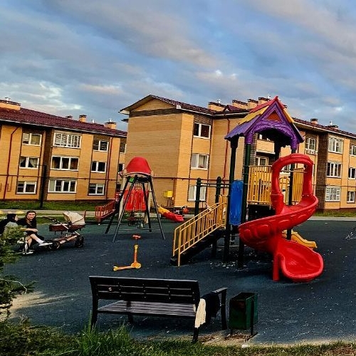 3-комн квартира улица Генерала Донскова, 21к5