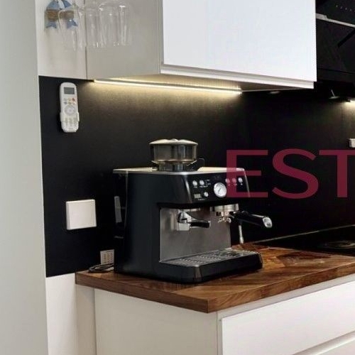 3-комн квартира улица Василисы Кожиной, 13