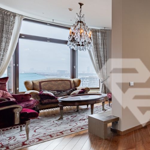 5-комн квартира Минская улица, 1ГК2