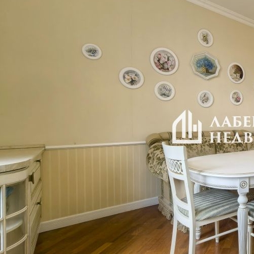 5-комн квартира улица Маршала Соколовского, 5