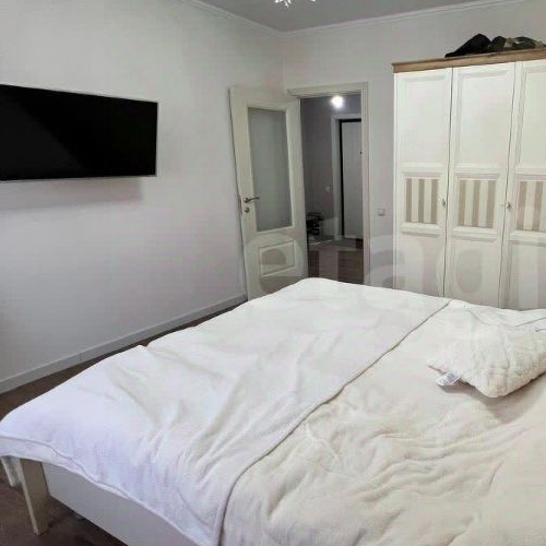 3-комн квартира улица Поляны, 5Ак1