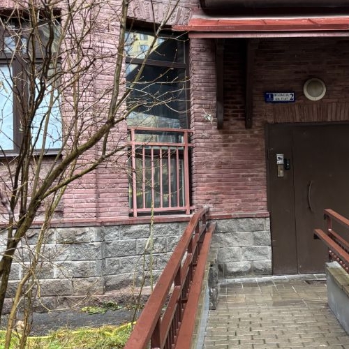 3-комн квартира улица Маршала Рыбалко, 2к1