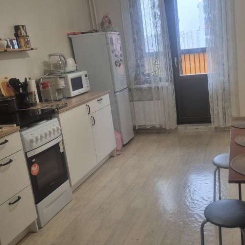 2-комн квартира улица Вертолетчиков, 2