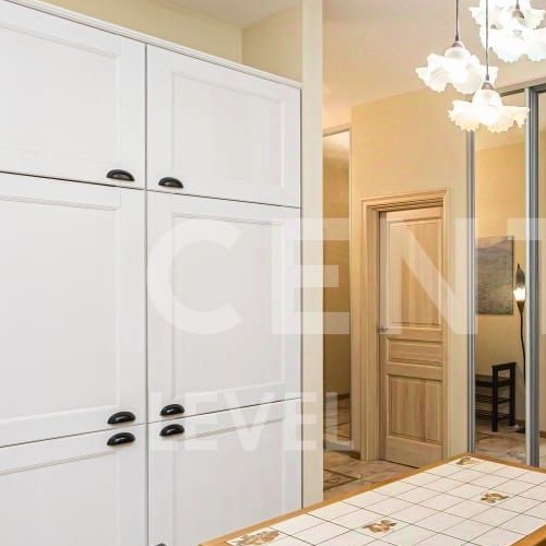 3-комн квартира Международный кв-л, Клязьма-Старбеево мкр, улица Береговая, 5