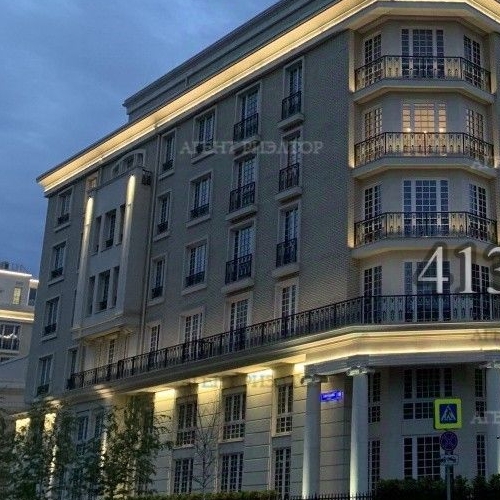 4-комн квартира улица Ефремова, 19к2