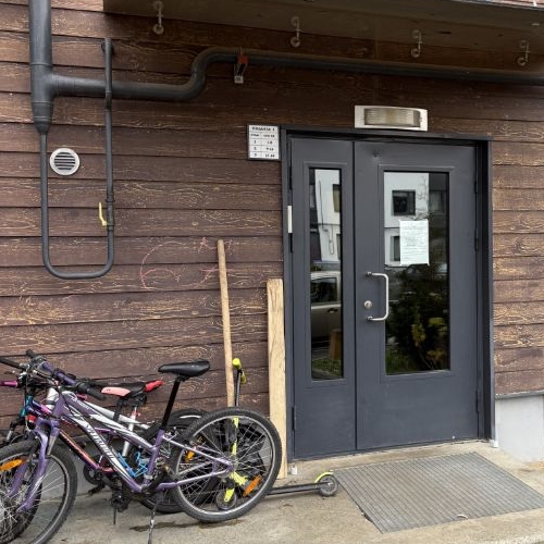 1-комн квартира д. Красный Поселок, улица Конюхова, 4