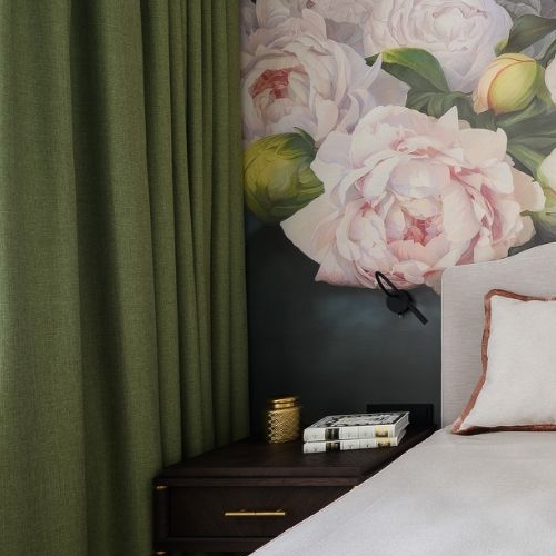 3-комн квартира улица Генерала Донскова, 23к3