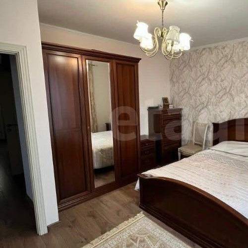 3-комн квартира улица Поляны, 5Ак1