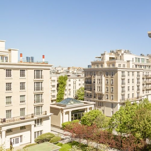 3-комн квартира улица Ефремова, 19к3