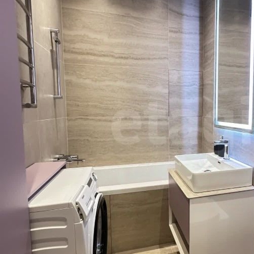 2-комн квартира улица Петра Алексеева,  д. 14