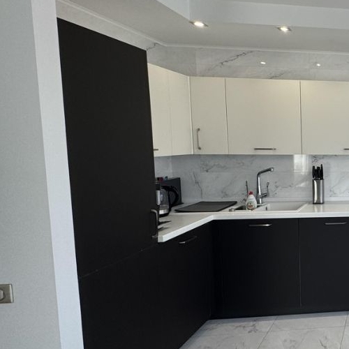 3-комн квартира улица Ирины Левченко, 1