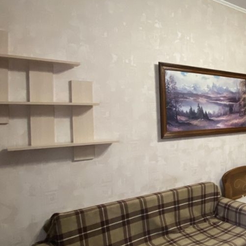 1-комн квартира Свердловский пгт, улица Строителей, 8