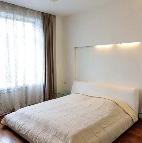 3-комн квартира Пырьева улица,  д. 2