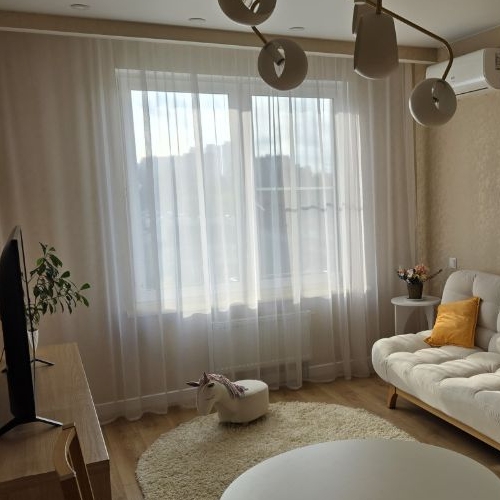 2-комн квартира бульвар Академика Ландау, 1