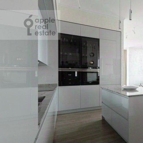 3-комн квартира улица Василисы Кожиной, 13