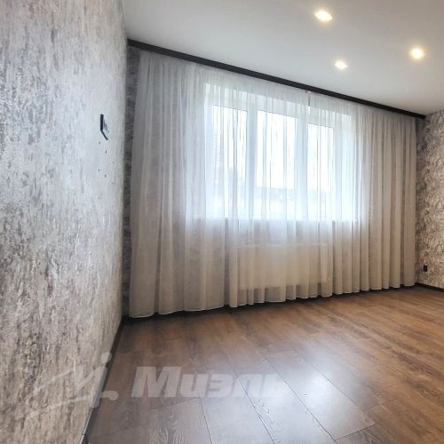 3-комн квартира Удельная пгт, улица Солнечная, 37