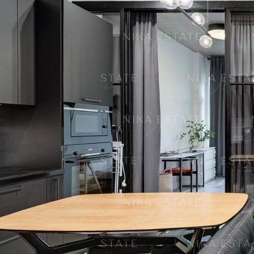 3-комн квартира улица Хромова, 3