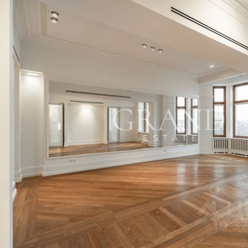 4-комн квартира улица Пречистенка, 13