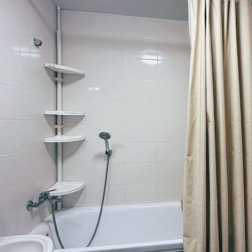 3-комн квартира улица Поляны, 5Ак5