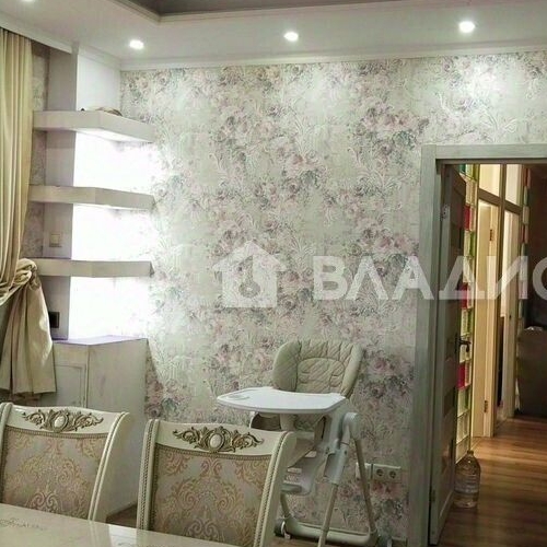 4-комн квартира Октябрьский пгт, улица Школьная, 1к2