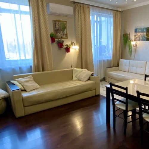 Студия Изумрудная улица, 18