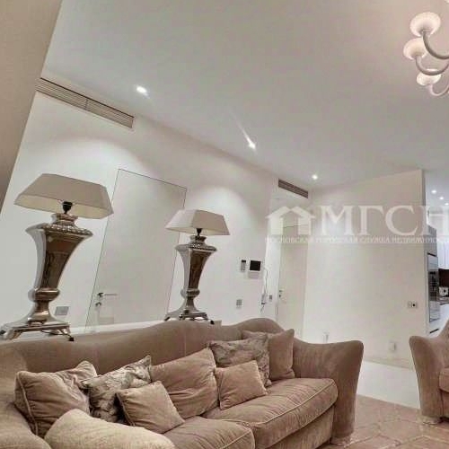 3-комн квартира улица Советской Армии, 6