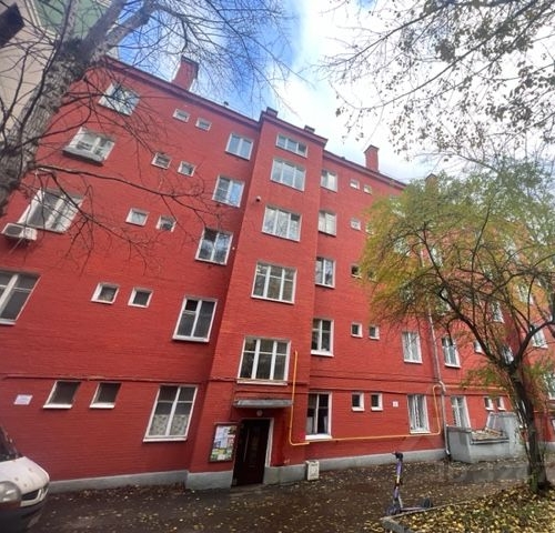 4-комн квартира улица Лестева, 16