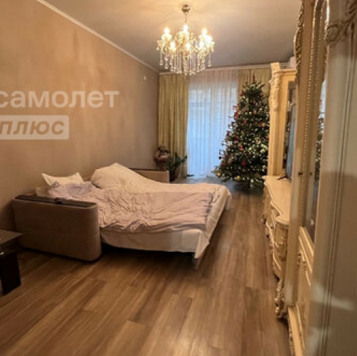 4-комн квартира улица Трофимова,  д. 1/17