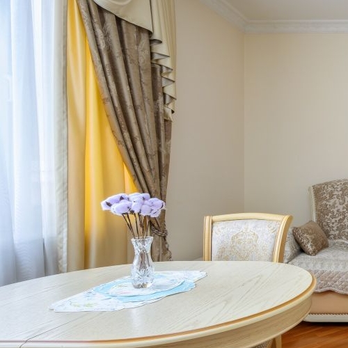 2-комн квартира улица Летчика Ульянина, 2