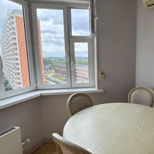 2-комн квартира улица Летчика Грицевца, 11