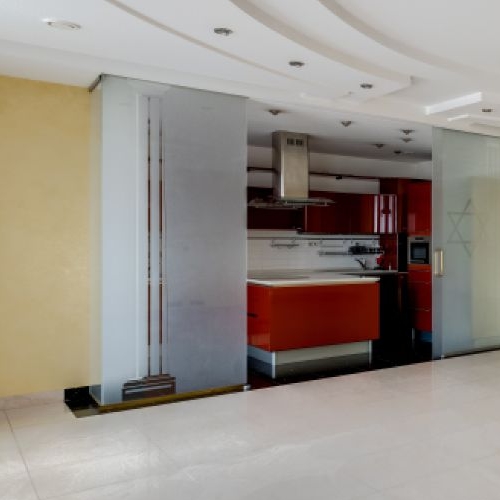 5-комн квартира Минская улица, 1ГК2