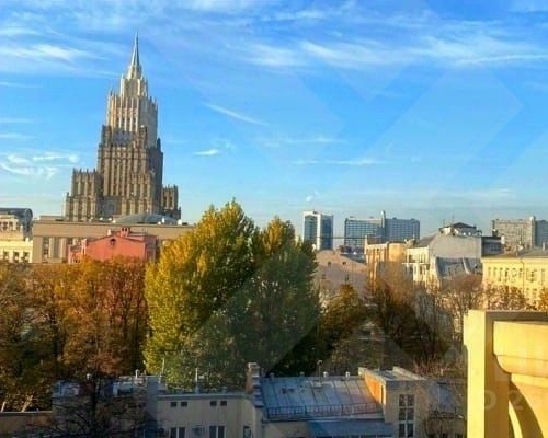 4-комн квартира Большой Левшинский переулок, 11