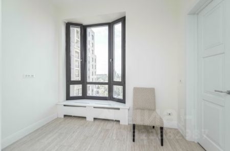 3-комн квартира улица Орджоникидзе, 1