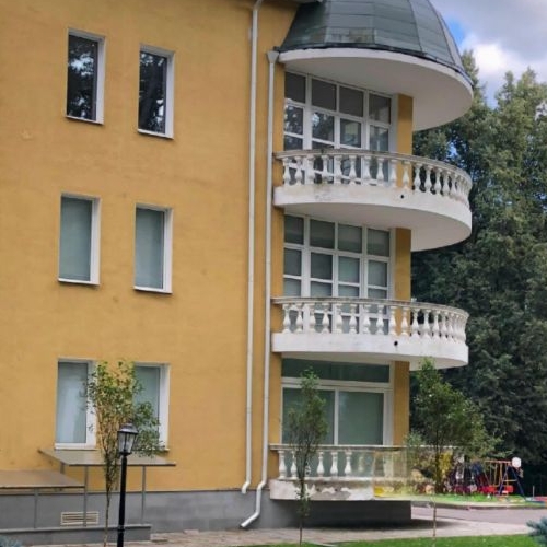 4-комн квартира Горки Ленинские пгт, улица Центральная, 18